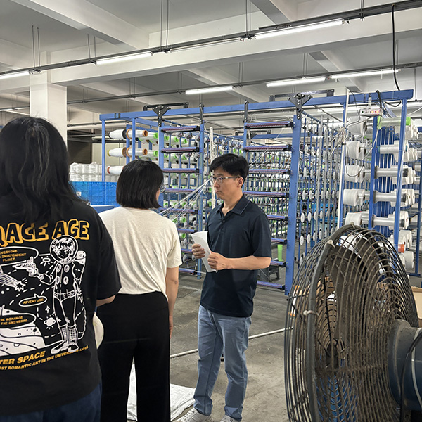 Panos de filtro especiais personalizados para clientes coreanos que visitam a fábrica Panos de filtro especiais personalizados para clientes coreanos que visitam a fábrica