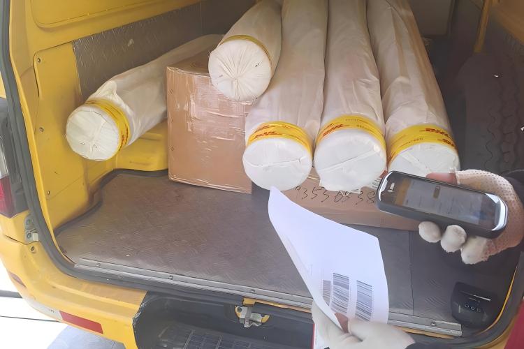 Entrega bem-sucedida de tecido de filtro antiestático de alta qualidade para cliente búlgaro